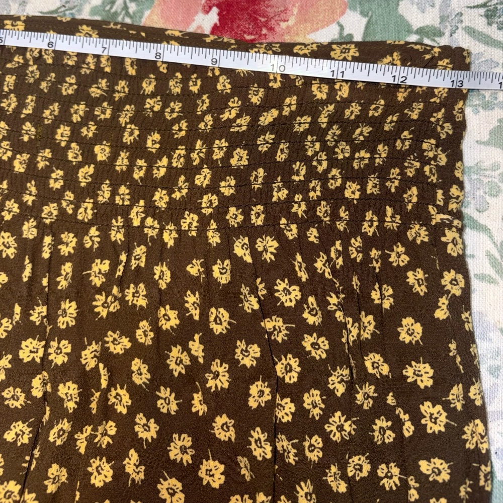 Madewell Piped Mini Skirt is featured in a "Marlow Floral Golden Spinach small - Picture 9 of 10